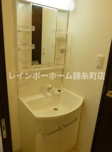 イレブンの独立洗面台
