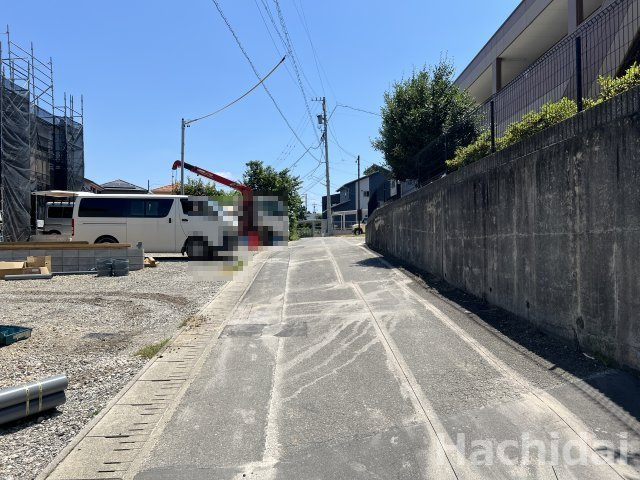 碧南市神有町1丁目　新築戸建＜6号棟＞の前面道路含む現地写真