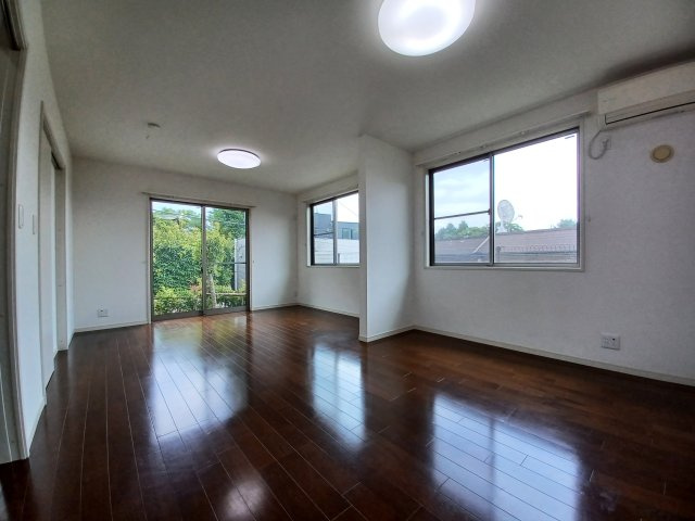 山王４７１５戸建の洋室