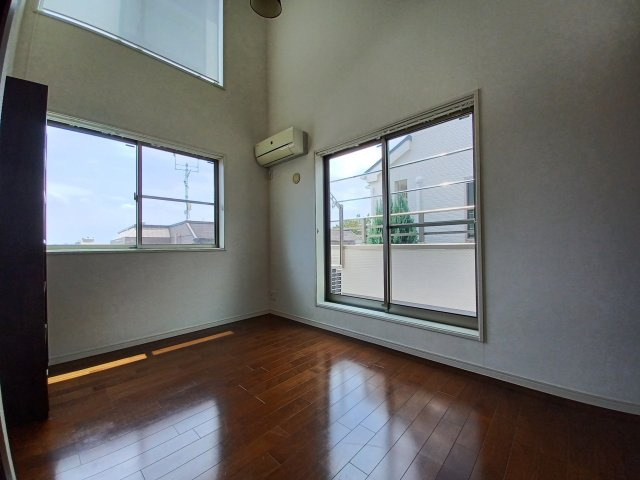 山王４７１５戸建の洋室