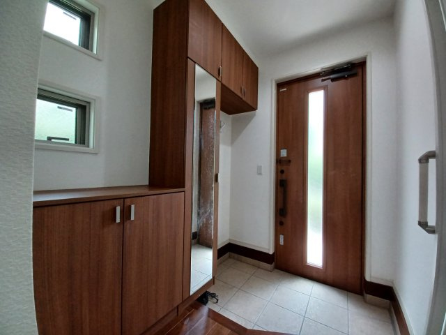 山王４７１５戸建の玄関