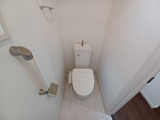 山王４７１５戸建のトイレ