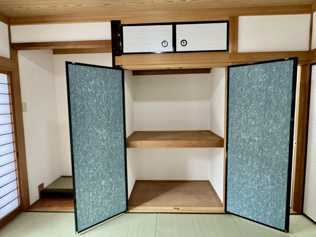 泉南市中小路３丁目　中古戸建の収納