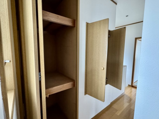 泉南市中小路３丁目　中古戸建の収納