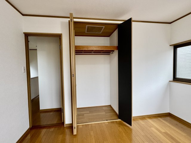 泉南市中小路３丁目　中古戸建の収納