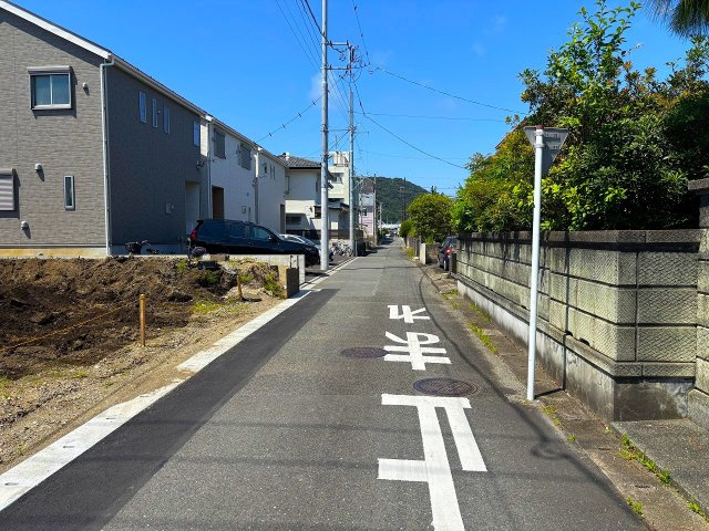 【前面道路含む現地写真】 | □■平塚市中里 新築戸建 全4棟【B号棟】■□