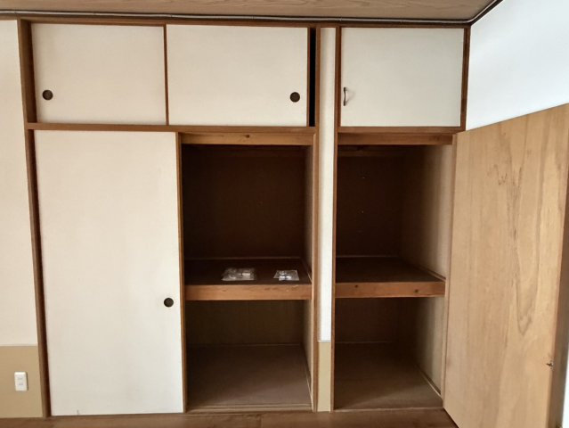 コウシンハイツの収納