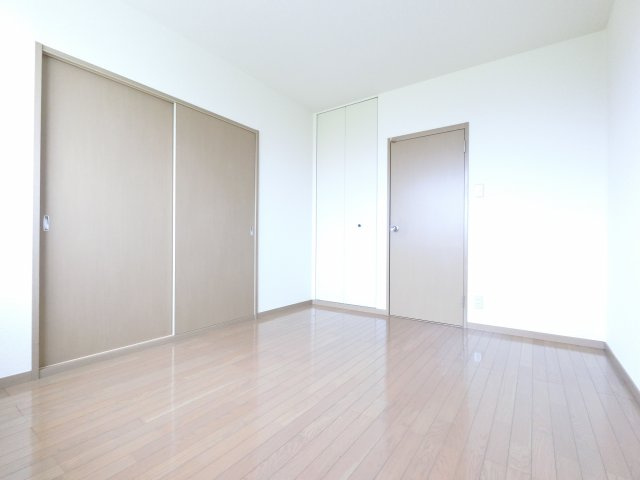 【寝室】