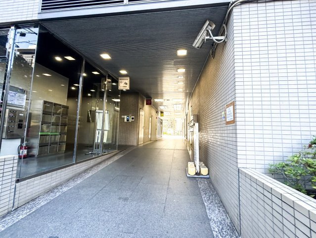 アベニュー音羽のエントランス|アベニュー音羽：「護国寺」駅徒歩１分！
