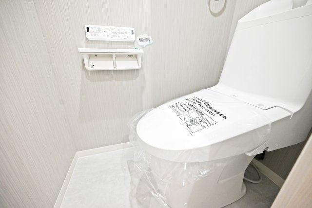 ドルミ淀川のトイレ|一年を通して快適に利用できる温水洗浄便座付トイレです。