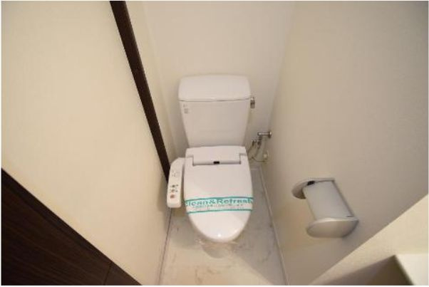 名古屋市中区栄５丁目の賃貸マンションのトイレ