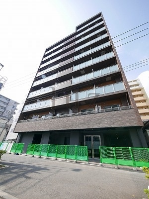 クラリッサ横浜フロードの外観