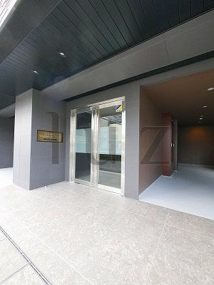 クラリッサ横浜フロードのエントランス