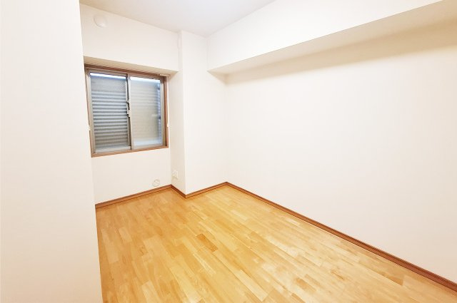 BELISTA鳳北町の子供部屋|洋室2：約5.5帖の洋室は、子供部屋や書斎、趣味部屋など多目的に活用できます。