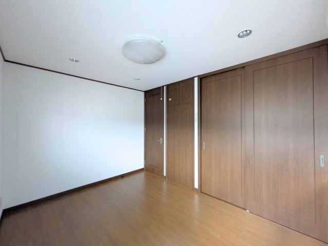 白水台1丁目戸建の洋室