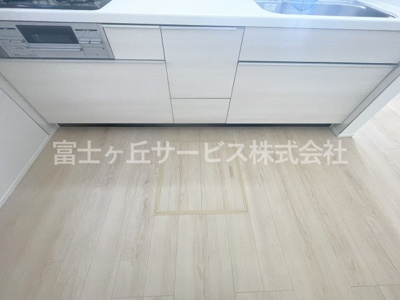 【収納】 | 掛川市七日町 新築一戸建て | 床下収納庫です