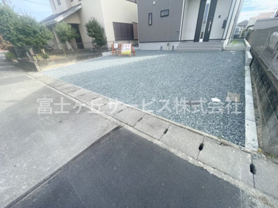 【駐車場】 | 掛川市七日町 新築一戸建て | カースペースがあります