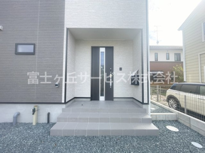 【エントランス】 | 掛川市七日町 新築一戸建て | エントランスです