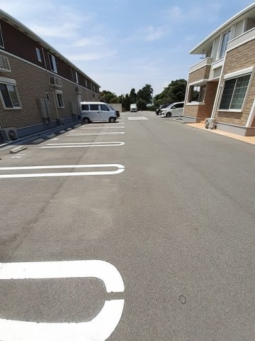エトワール・フィラントⅠの駐車場
