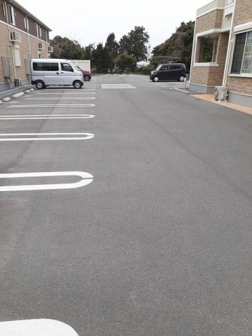 エトワール・フィラントⅠの駐車場