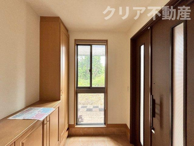 【玄関】 | 前橋市滝窪町中古住宅　軽量鉄骨6LDK