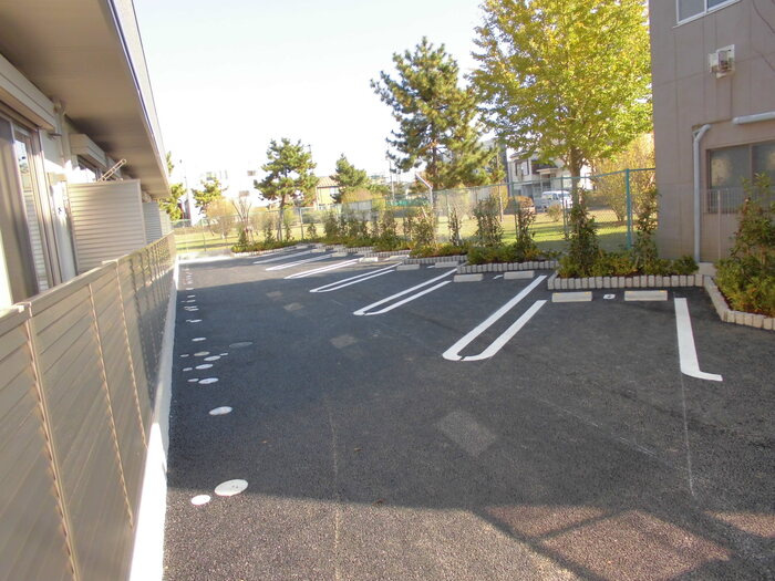 カーサドマーニの駐車場