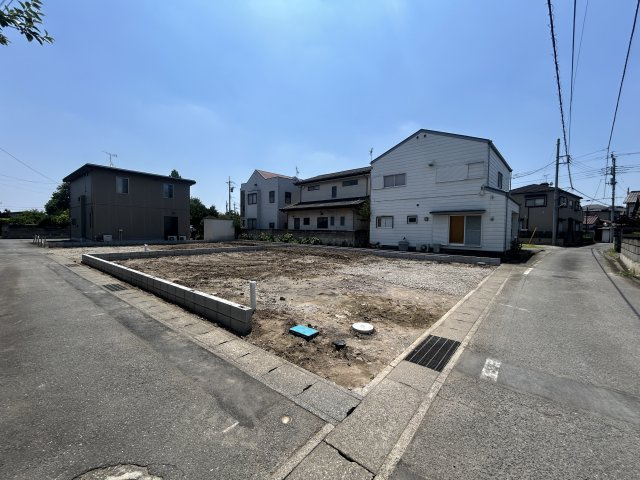新築　高崎市上並榎町　GRAFARE　1号棟の前面道路含む現地写真|現地写真　西側接道幅員約4ｍ　北側接道幅員約4ｍ