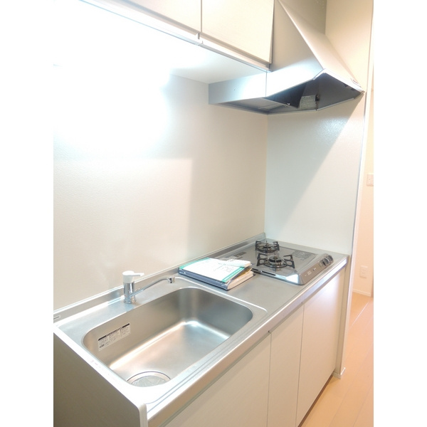 横浜市磯子区森１丁目の賃貸マンションのキッチン
