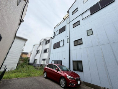 【駐車場】 | 北余部　中古一戸建 | ゆとりのある駐車スペースです！駐車の苦手な方も安心ですね！是非現地にてご確認ください♪