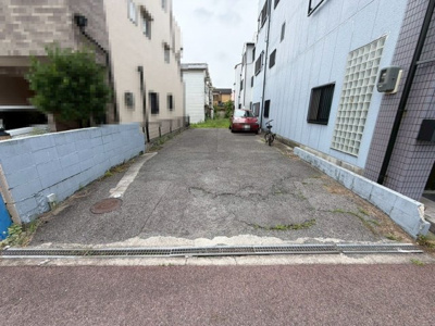 【駐車場】 | 北余部　中古一戸建 | 家探しはどうやってするの？から資金のことや住宅ローン、税金や制度のことまで住宅の難しいことをわかりやすく説明いたします♪