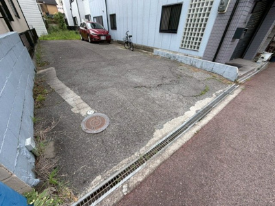 【駐車場】 | 北余部　中古一戸建 | ビバモール美原南インター店まで徒歩２０分！休日のお出掛けや普段のお買い物にも便利ですね♪