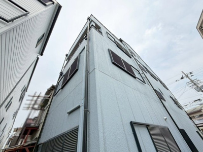 【外観】 | 北余部　中古一戸建 | 広々５ＬＤＫ+ロフト！ロフトがある居室もあるので、天井が高く見えて、部屋全体が開放的に感じますよ♪