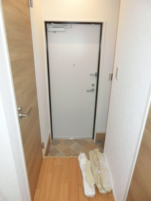 グランエクラ加島Ⅱの玄関