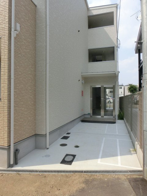 グランエクラ加島Ⅱのエントランス