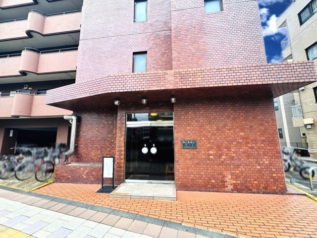 【エントランス】 | キャニオンビュー光が丘（成増店） | 新規内装リフォーム済につき即入居可能。