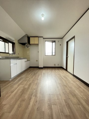 【居間・リビング】 | コーポ・シマⅡ | ★1フロア1住戸で生活音の気になりにくいお部屋です！★