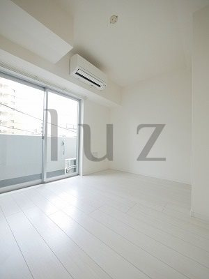 リライア阪東橋ウエストの居間・リビング|綺麗なフローリングのお部屋です！