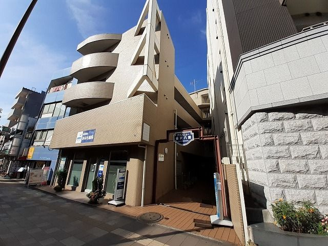 ヴランニュー金沢八景の外観