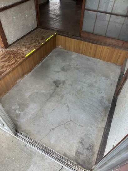 長谷川貸家のエントランス