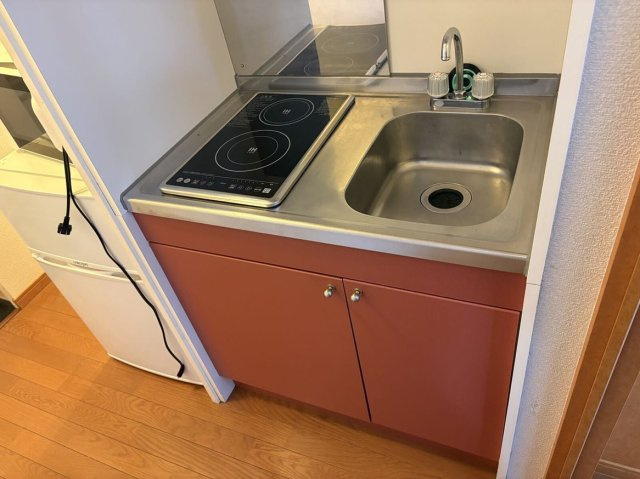レオパレスチアフル　プレインのキッチン