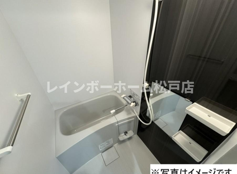仲介手数料（賃料の1.10ヵ月）の50％OFF対象物件！の浴室