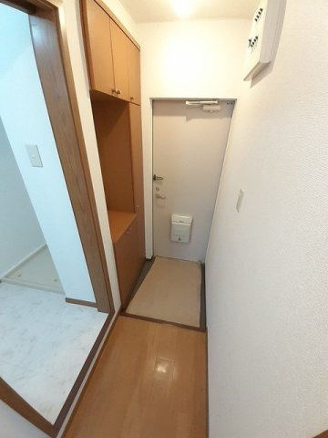 イースト・よしのの玄関