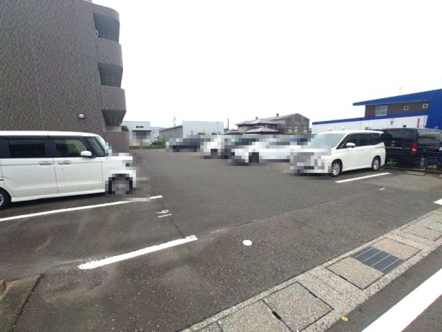 コアロードⅠの駐車場