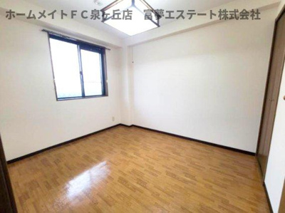 【収納】 | プレヴィア泉ヶ丘 | ※同物件・反転間取り・別号室の写真