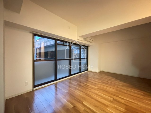 ベルドムール東横堀の居間・リビング|同マンション別部屋：参考写真