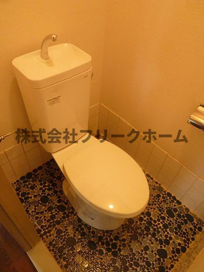 三鷹市牟礼５丁目のアパートのトイレ