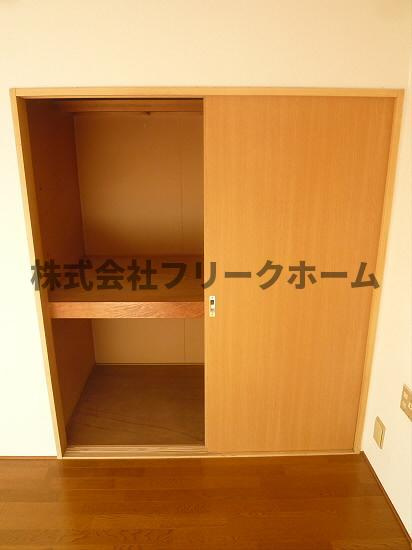 三鷹市牟礼５丁目のアパートの収納