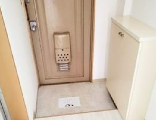 町田市常盤町の賃貸マンションの玄関