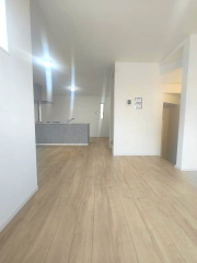 【居間・リビング】 | 昭和区川名町５丁目新築戸建て | キャンペーン対象物件です♪詳細は弊社ホームページもしくはスタッフまでお気軽にお問合せ下さいませ♪ お役に立てる自信があります♪