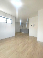 【居間・リビング】 | 昭和区川名町５丁目新築戸建て | キャンペーン対象物件です♪詳細は弊社ホームページもしくはスタッフまでお気軽にお問合せ下さいませ♪ お役に立てる自信があります♪